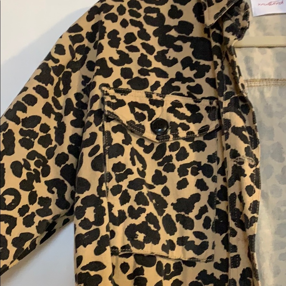 Oversized Leopard Jacket - Picture 2 of 2